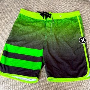(32) Hurley Phantom Green and Black Board Shorts